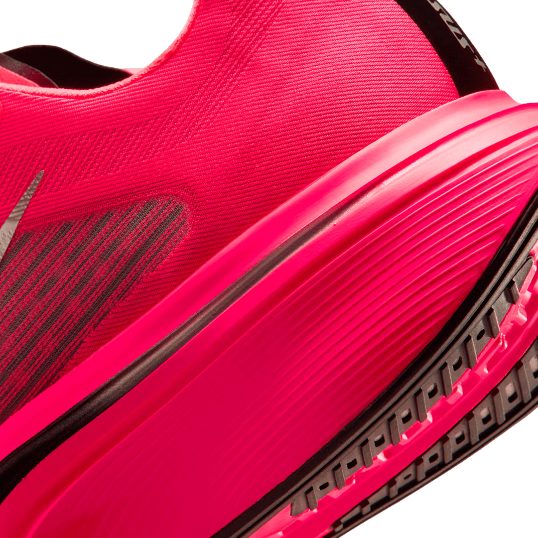 Nike Men's Pegasus Plus 2 – Flash Crimson/Black/Light Smoke Grey/Metallic Silver - Interval Running