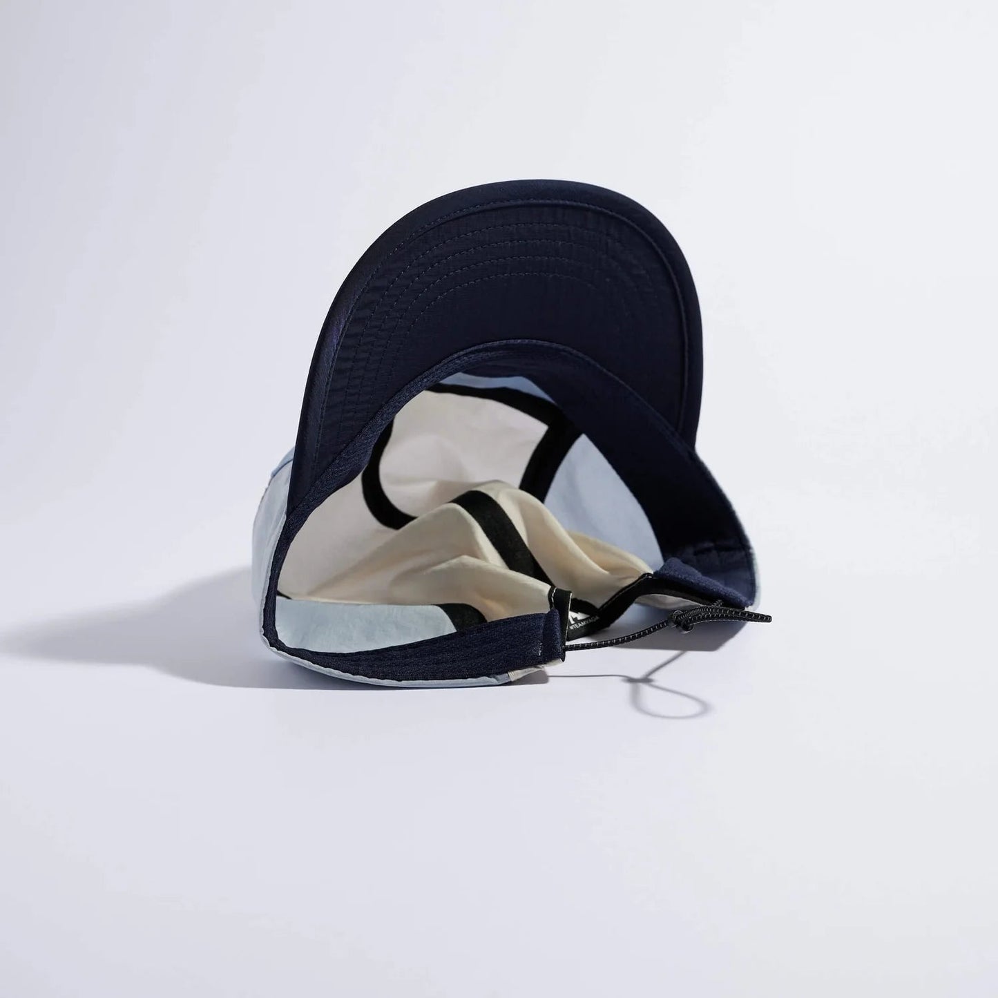 VÅGA Pacer Cap – Postal Blue / Dust Grey / Navy - Interval Running
