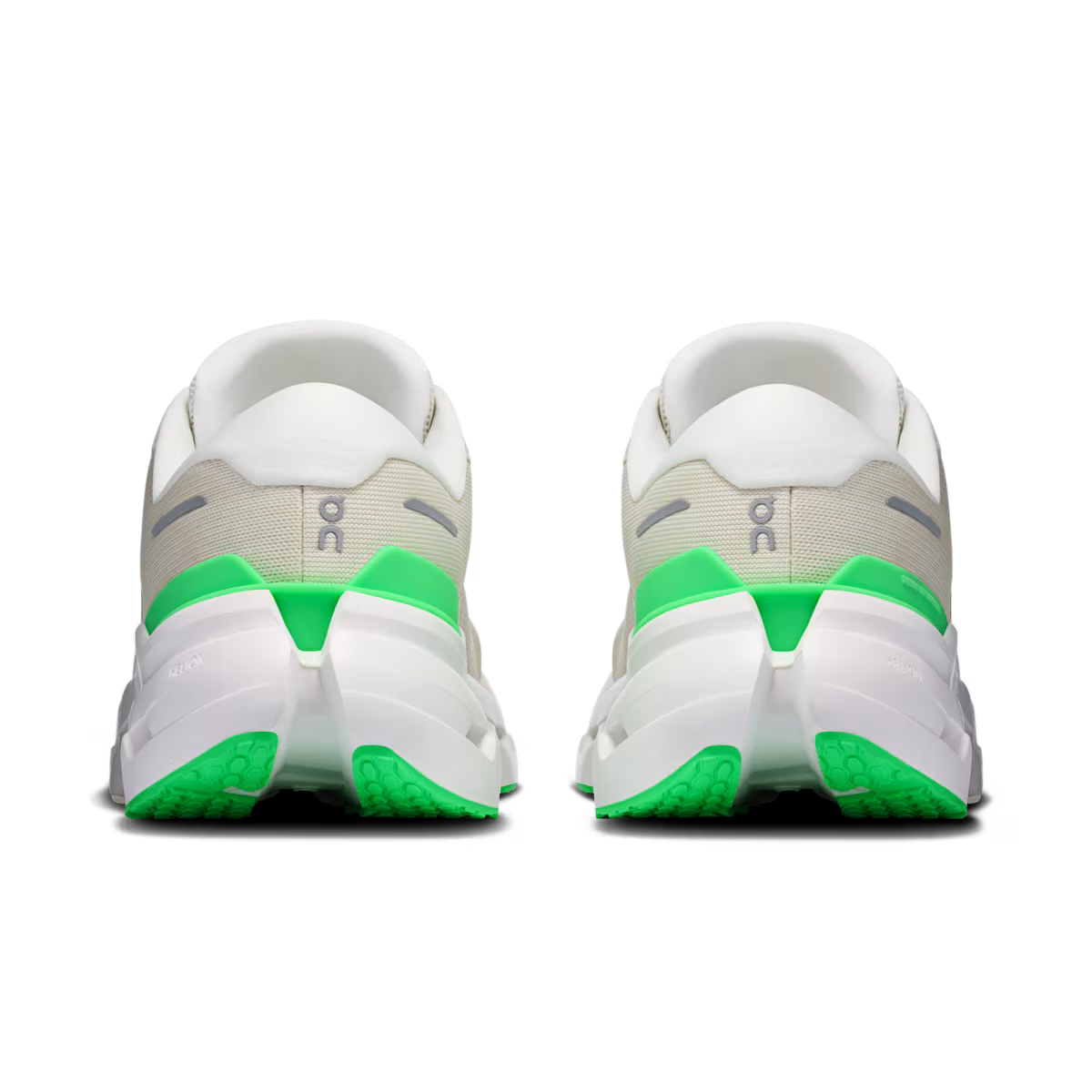 On Men’s Cloudrunner 3 – Ghost / Verdite