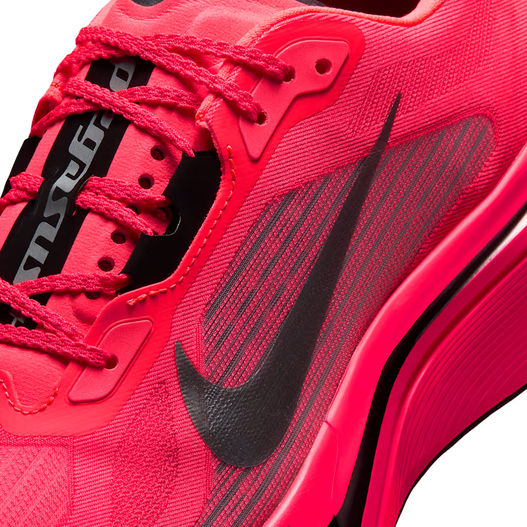 Nike Men's Pegasus Plus 2 – Flash Crimson/Black/Light Smoke Grey/Metallic Silver