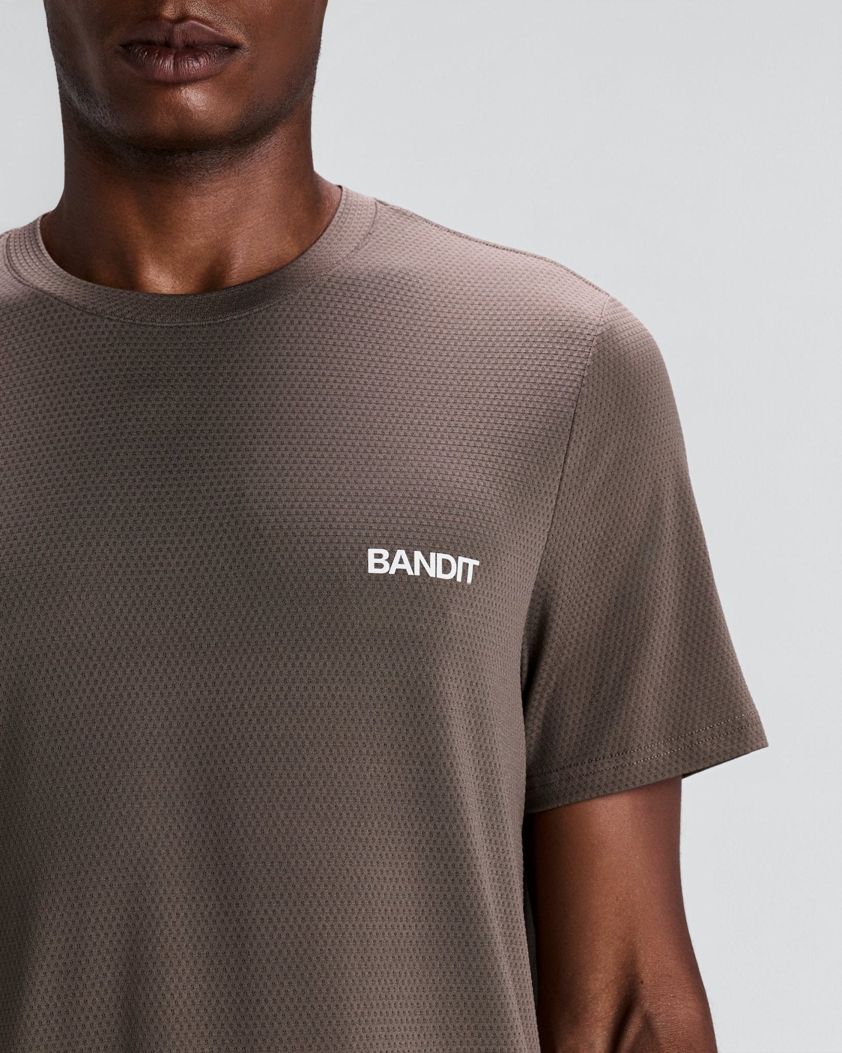 Bandit Men's Micromesh™ Run Tee – Cocoa - Interval Running