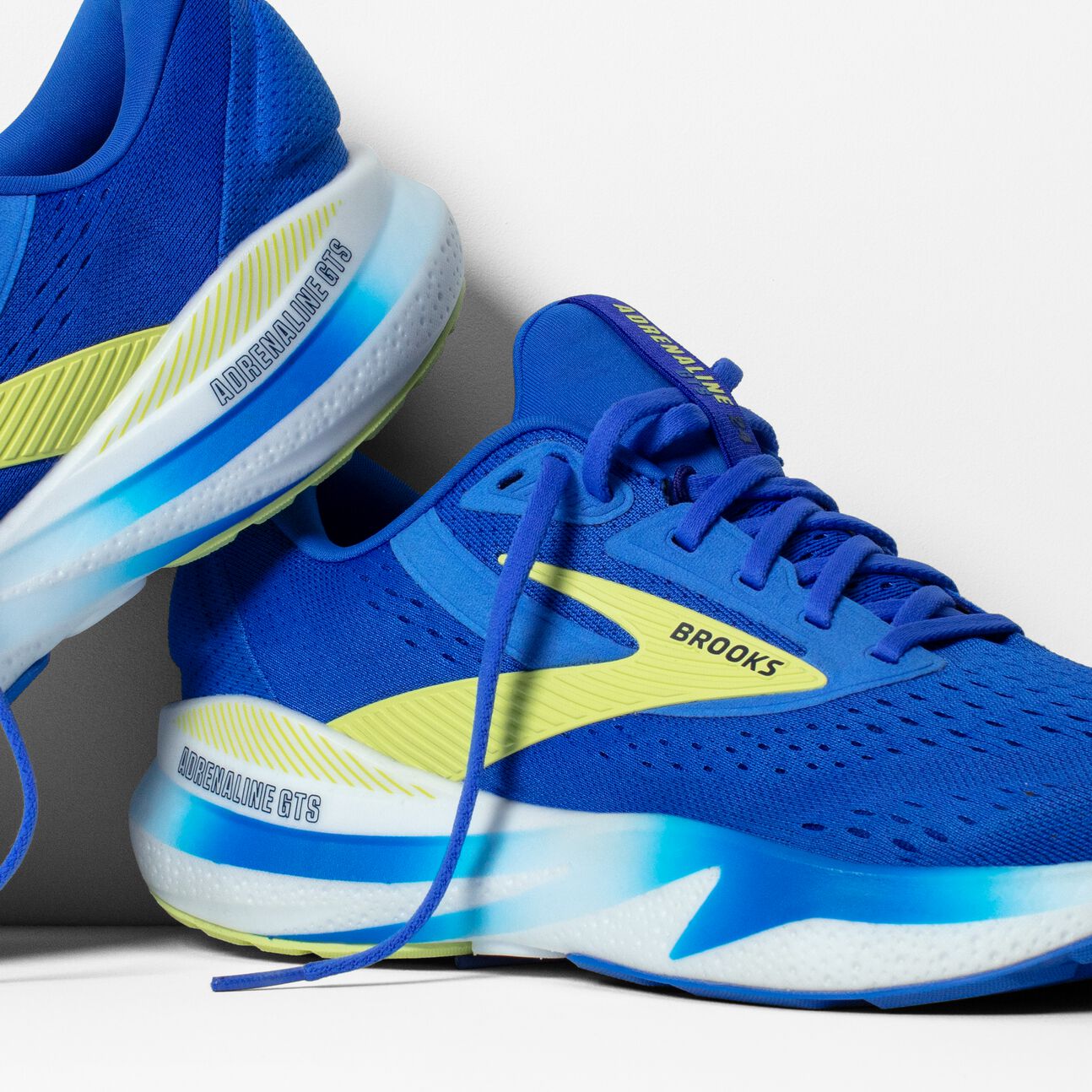 Brooks Men's Adrenaline GTS 24 – Cobalt/Neo Yellow/Peacoat - Interval Running