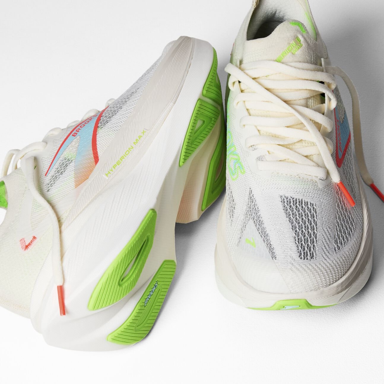 Brooks Men's Hyperion Max 3 | Coconut / Green Gecko / Pink Clay - Interval Running