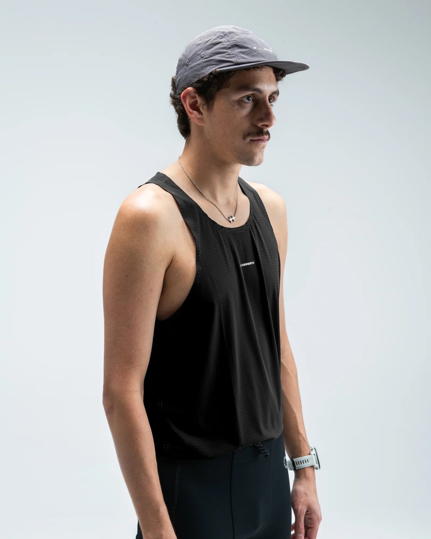 Currently C - R™ Pro Singlet - Black - Interval Running