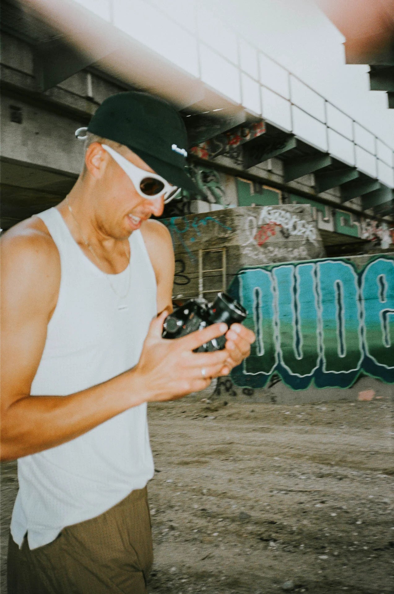 Currently C - R™ Pro Singlet - Off - White - Interval Running