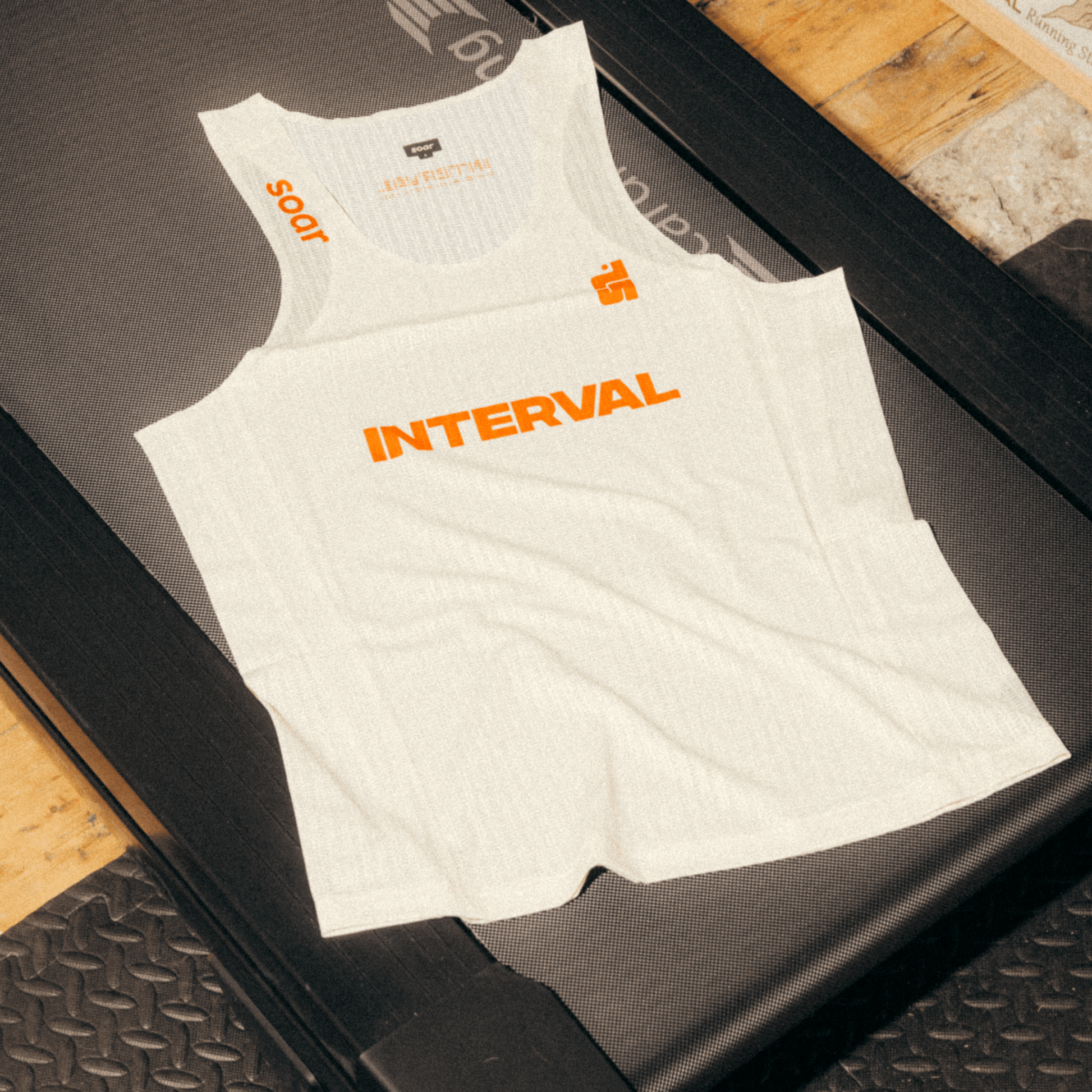 Interval x SOAR Race Vest - White - Interval Running