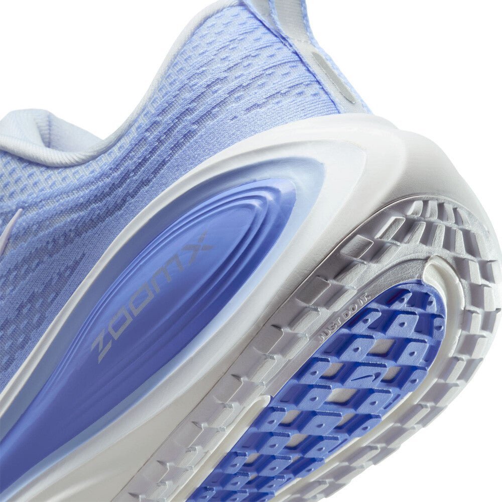 Nike Women's Vomero Plus | Football Grey / Aluminium / Royal Pulse / White - Interval Running