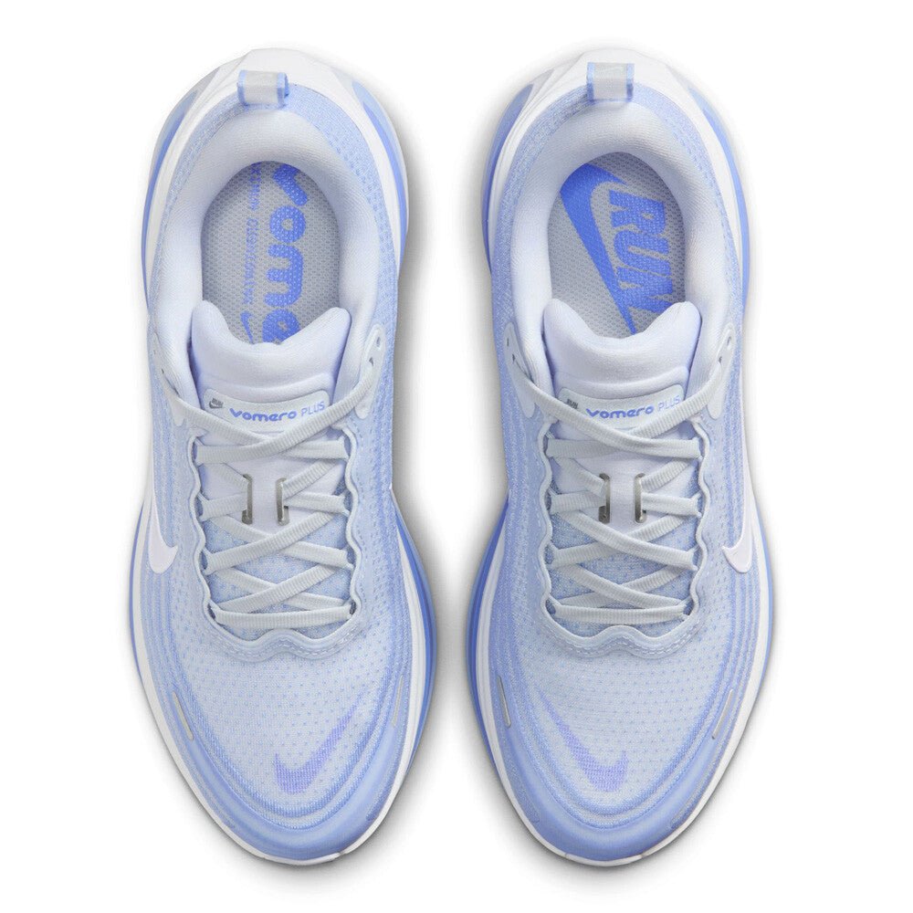 Nike Women's Vomero Plus | Football Grey / Aluminium / Royal Pulse / White - Interval Running