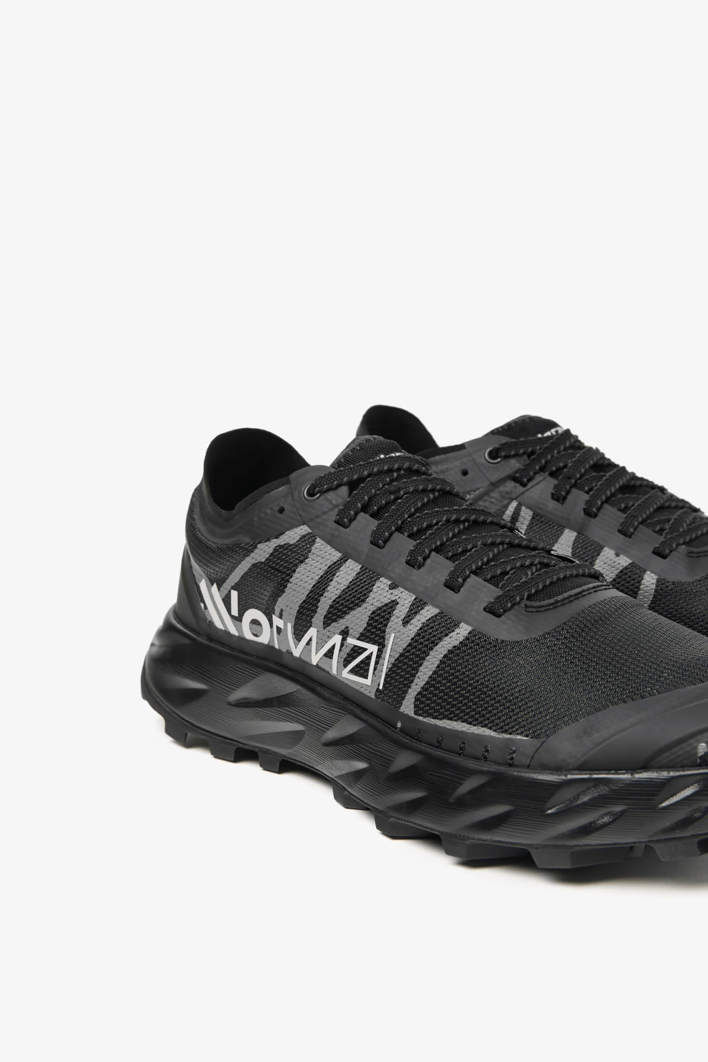 Nnormal Kjerag Brut - Black - Interval Running