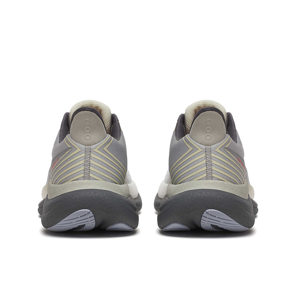 Saucony Men's Triumph 23 - Grey / Shadow - Interval Running