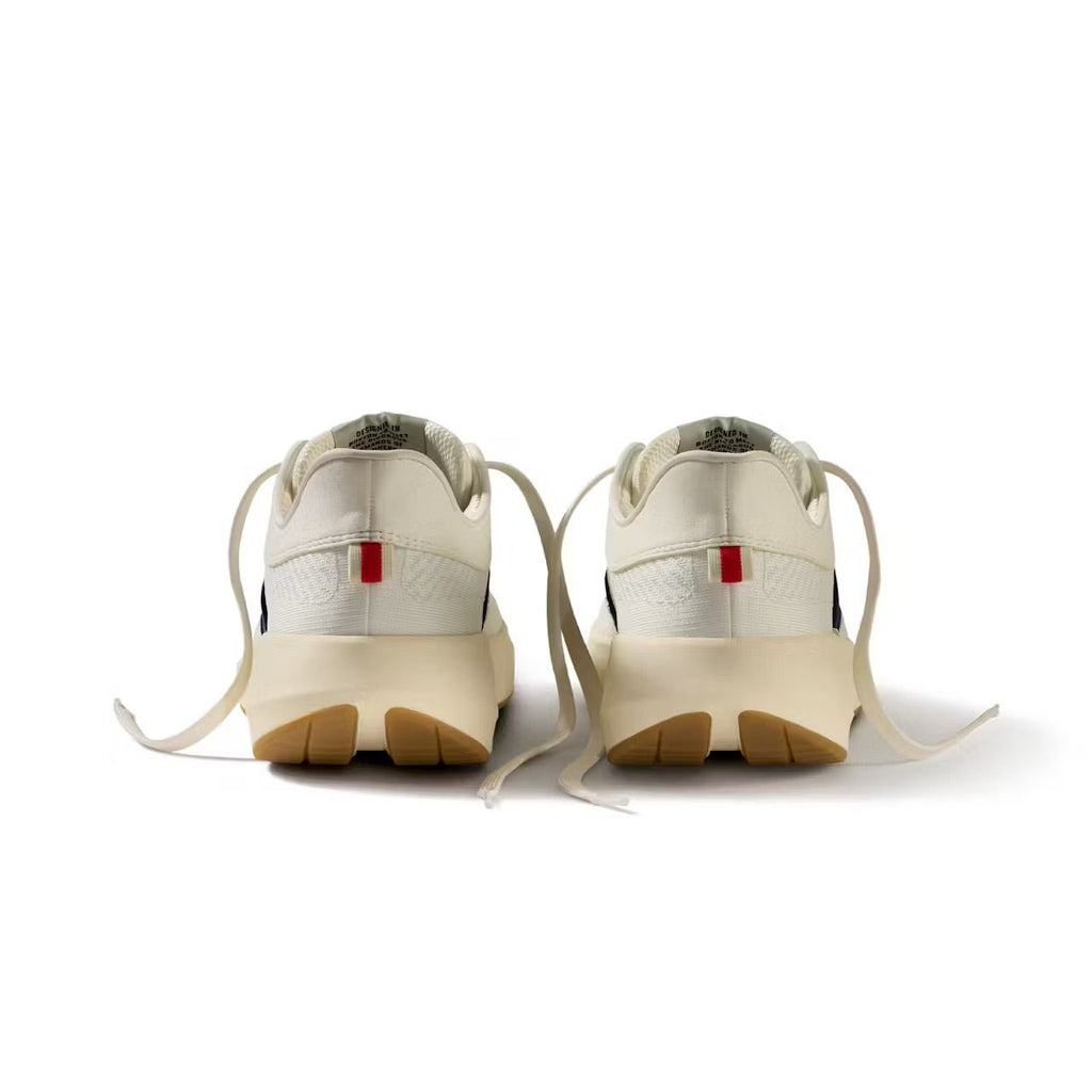 Tracksmith Eliot Runner - Unisex - Ivory/Navy/Ivory - Interval Running