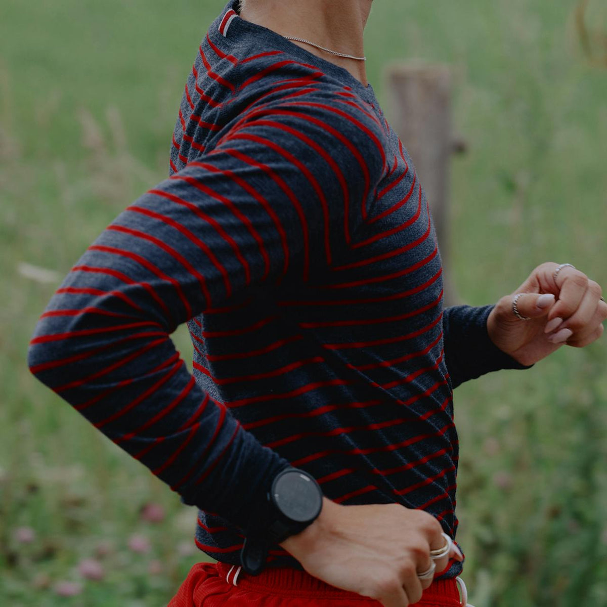 Tracksmith Women's Brighton Base Layer – Navy/Racing Red Stripe - Interval Running