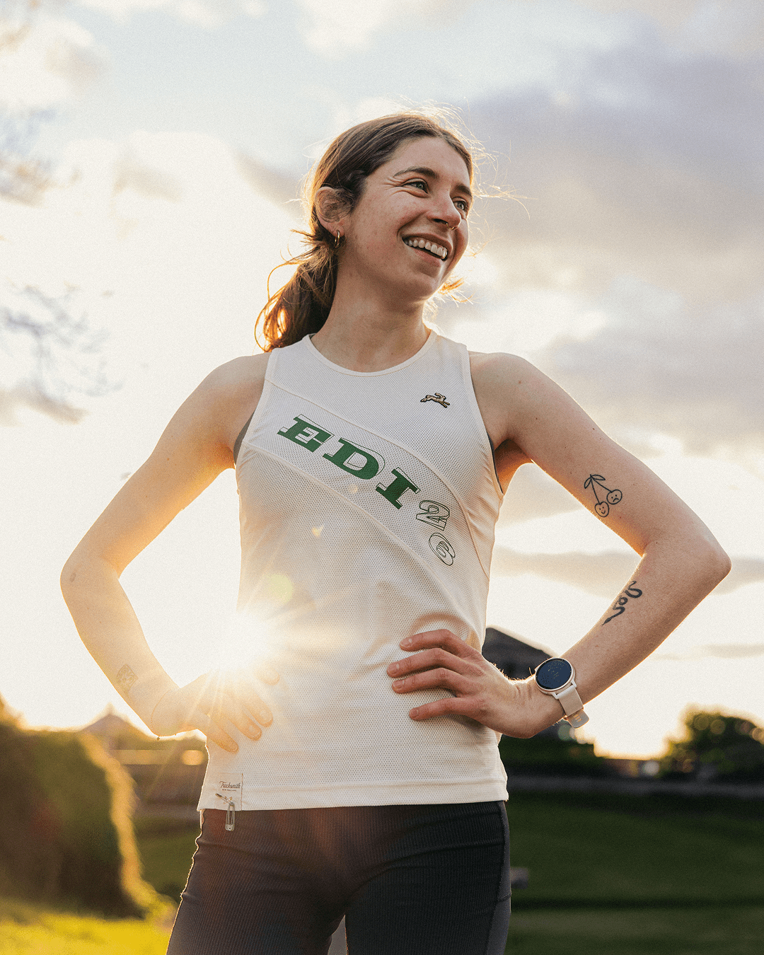 Tracksmith Women's Van Cortlandt Singlet – Edi '26 – Ivory - Interval Running