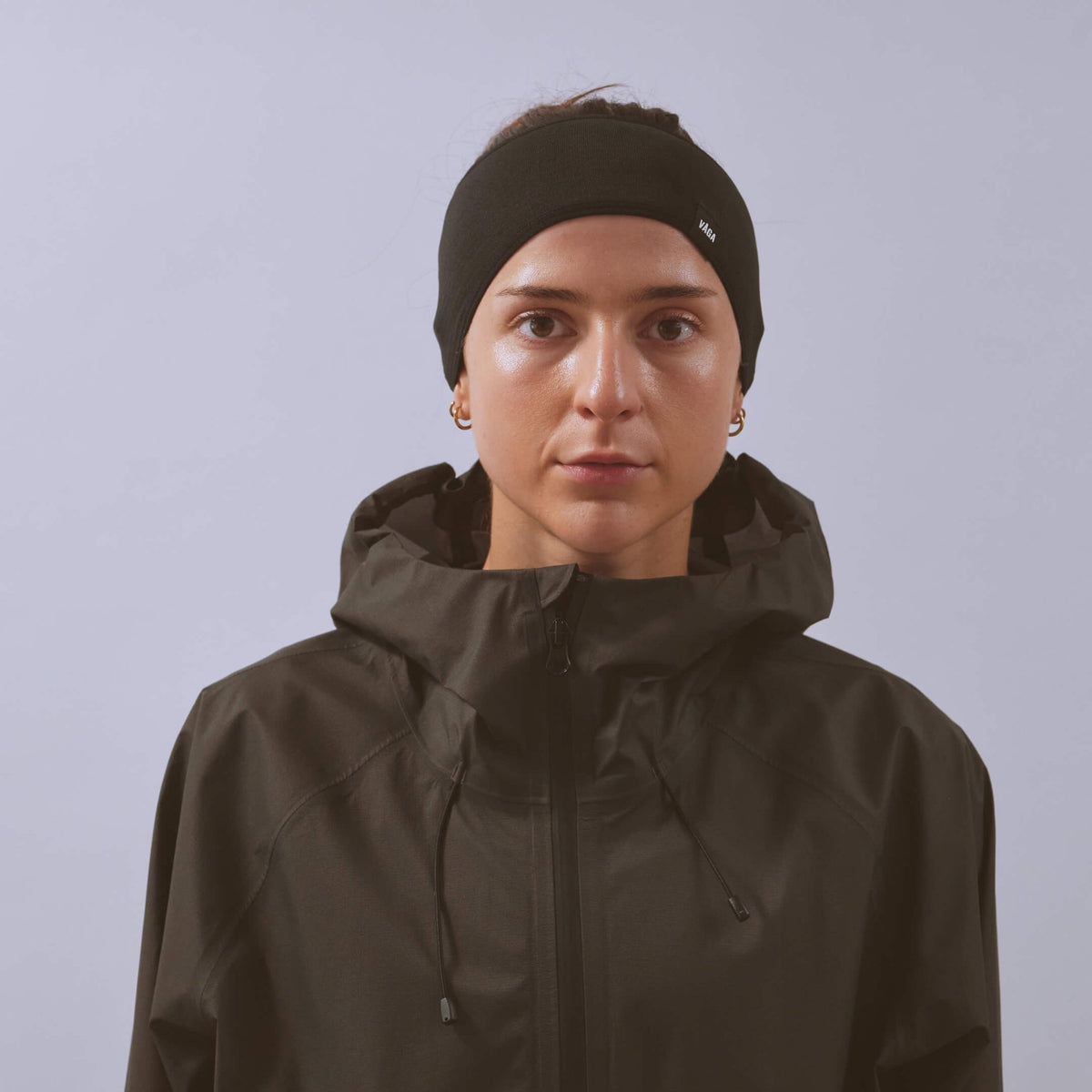 VÅGA Summit Performance Headband – Black - Interval Running