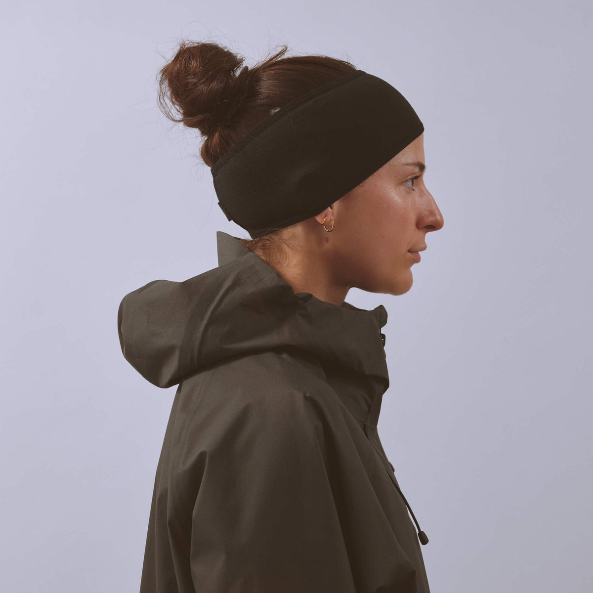 VÅGA Summit Performance Headband – Black - Interval Running