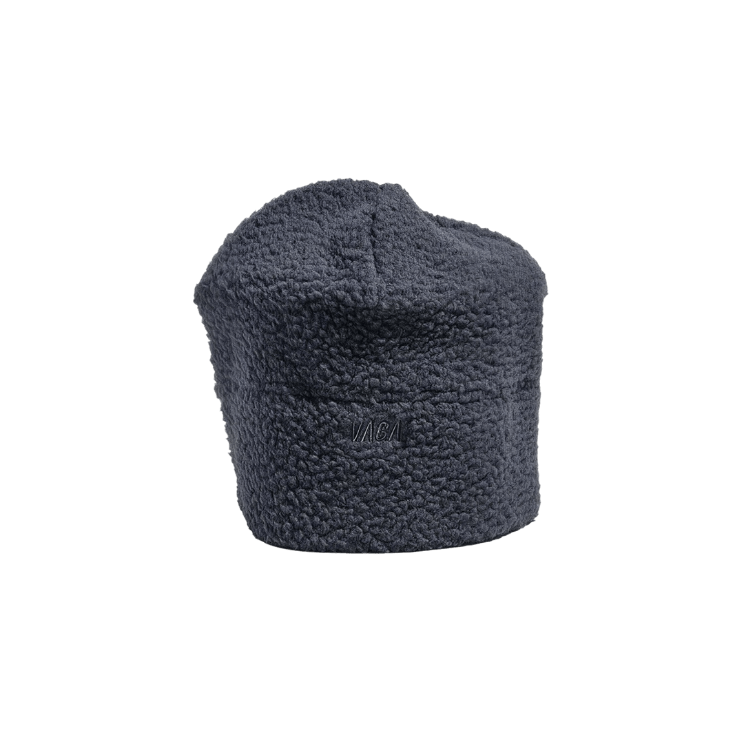 VÅGA Teddy Fleece Beanie – Charcoal - Interval Running