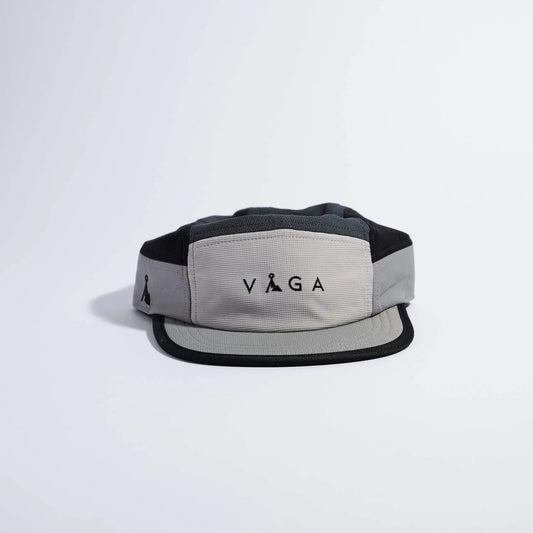 VÅGA Club Cap - Light Grey / Mid Grey / Black - Interval Running