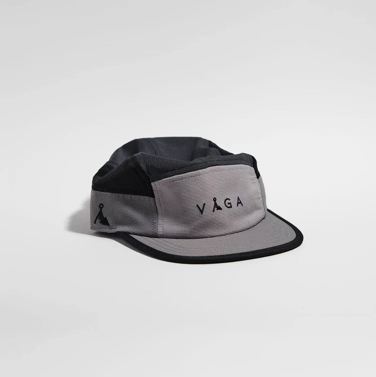 VÅGA Club Cap - Light Grey / Mid Grey / Black - Interval Running