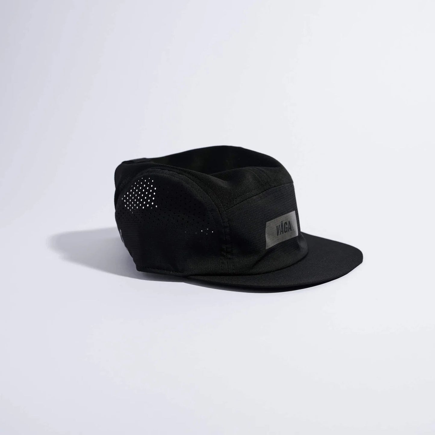 VÅGA Feather Racing Cap – Black - Interval Running