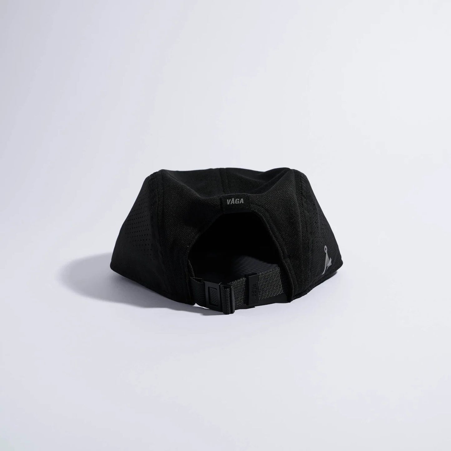 VÅGA Feather Racing Cap – Black - Interval Running