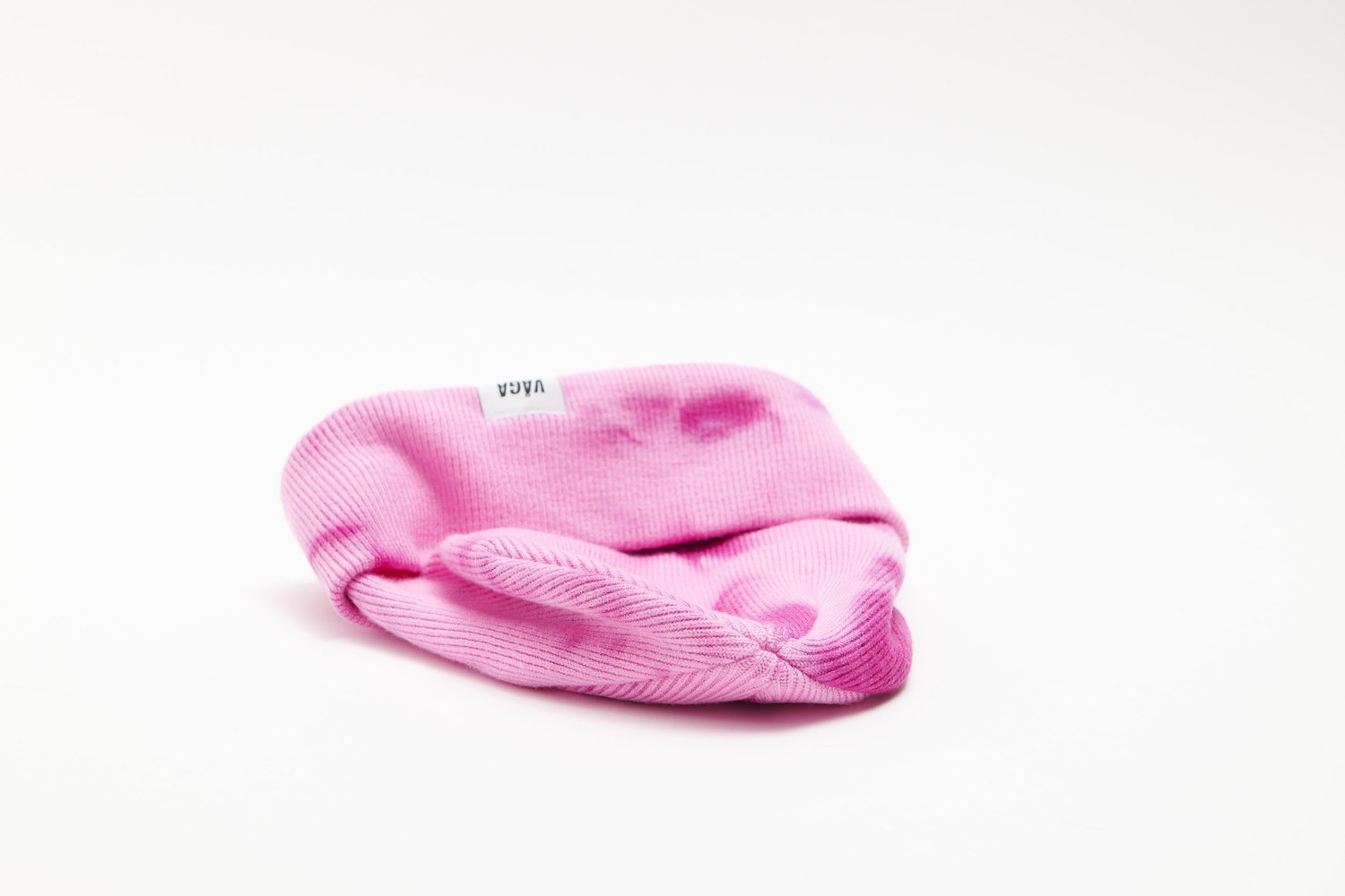 VÅGA Fine Rib Beanie - Bright Pink / Light Pink - Interval Running