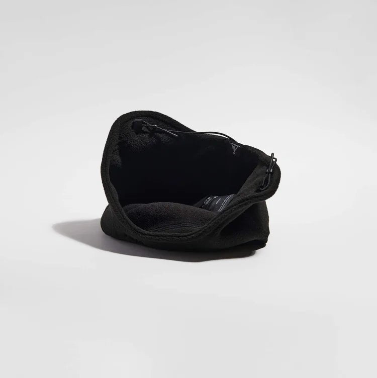 VÅGA Fleece Summit Beanie - Black - Interval Running