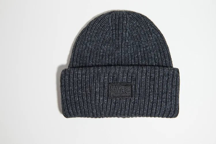 VÅGA Lambswool Chunky Beanie - Charcoal Melange - Interval Running