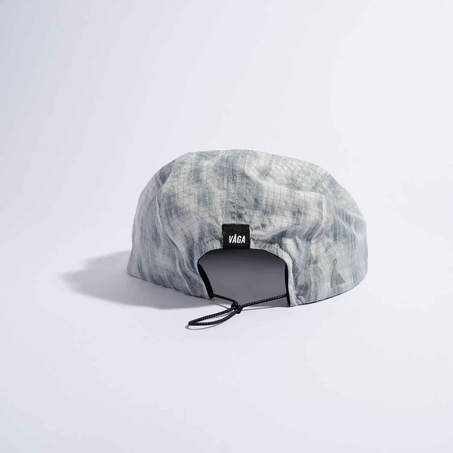 VÅGA Night Club 2.0 – Light Grey / Silver - Interval Running