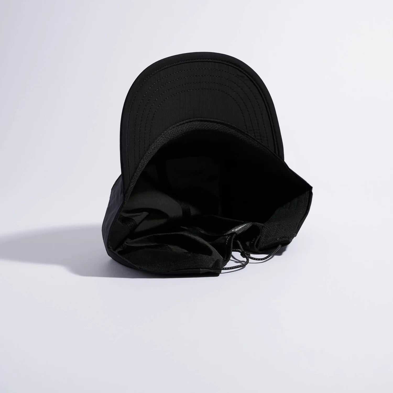 VÅGA Pacer Cap – Charcoal / Black / Brown - Interval Running